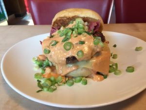 Action Burger – „The Reuben“ mit Corned Beef